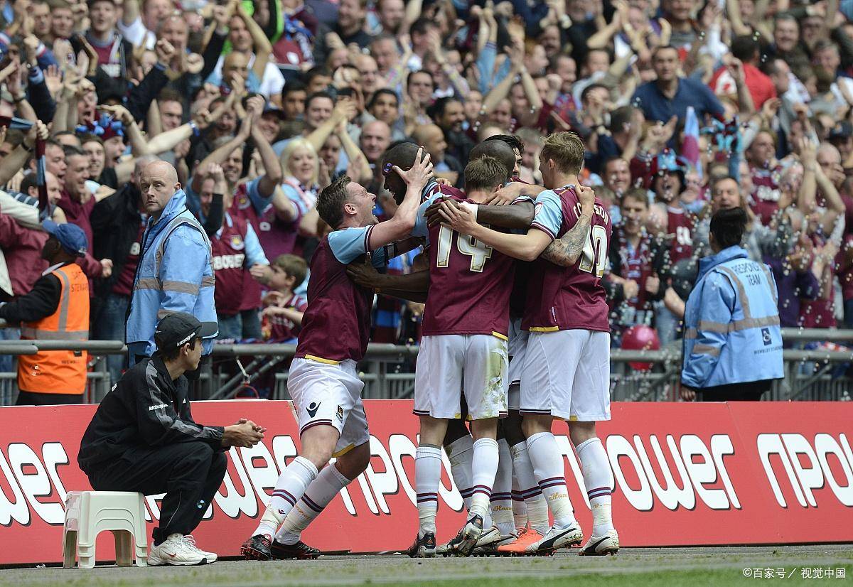赛后突围战来临，西汉姆围绕欧冠复出首秀，赛场秩序良好，更衣室氛围转暖的简单介绍