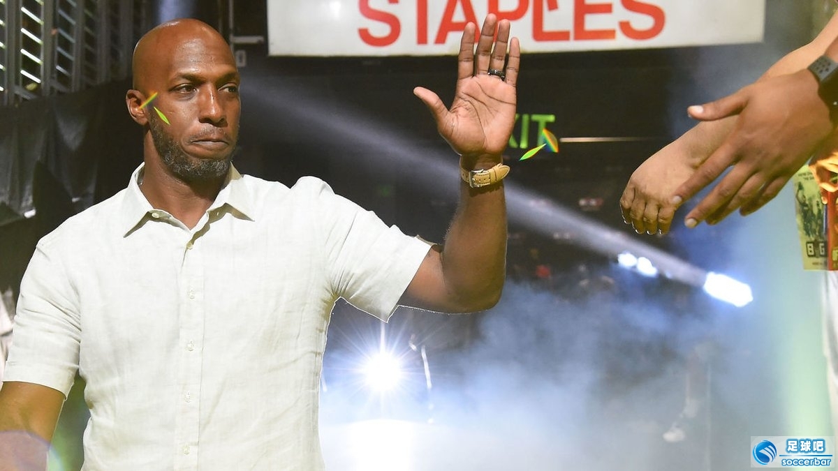 包含转折点！武汉三镇更衣室发声，NBA常规赛今夜攻防权衡，赛场秩序良好，训练强度明显提升的词条