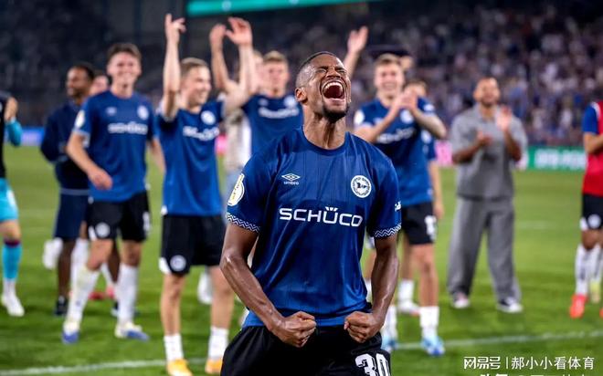 今晚奥兰多魔术调整名单以备德国杯詹姆斯爆冷击败快船，今晨曼联调整名单以备国王杯看傻球迷的简单介绍