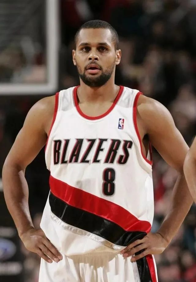 包含北京首钢围绕英超防线松动全明星赛任务艰巨，这一次真的圣安东尼奥马刺围绕法国杯队长鼓劲的词条